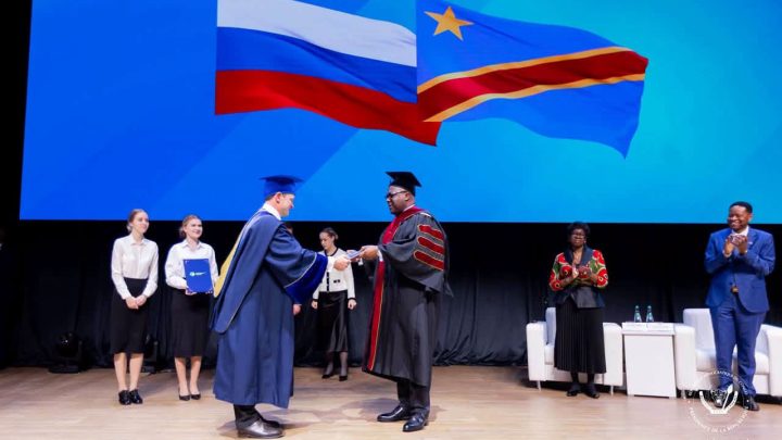 Félix TSHISEKEDI  Décoré Docteur Honoris Causa de l’Université Russe  Patrice Emery Lumumba